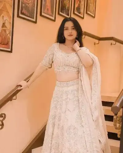 Escort Dhariawad